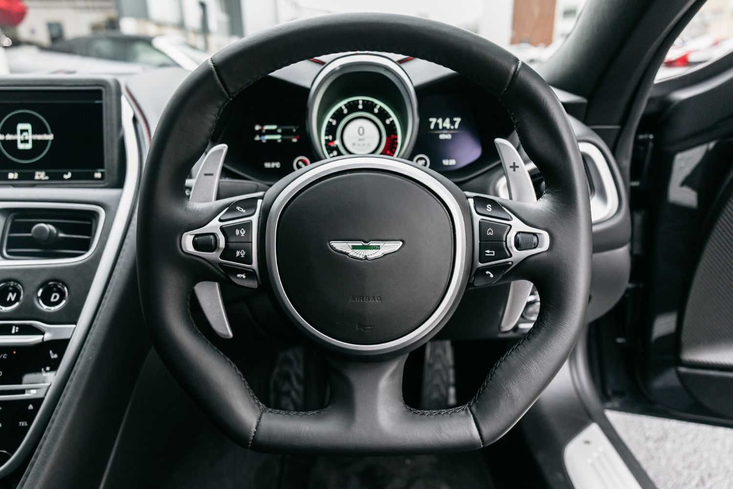 Aston Martin DBS Superleggera