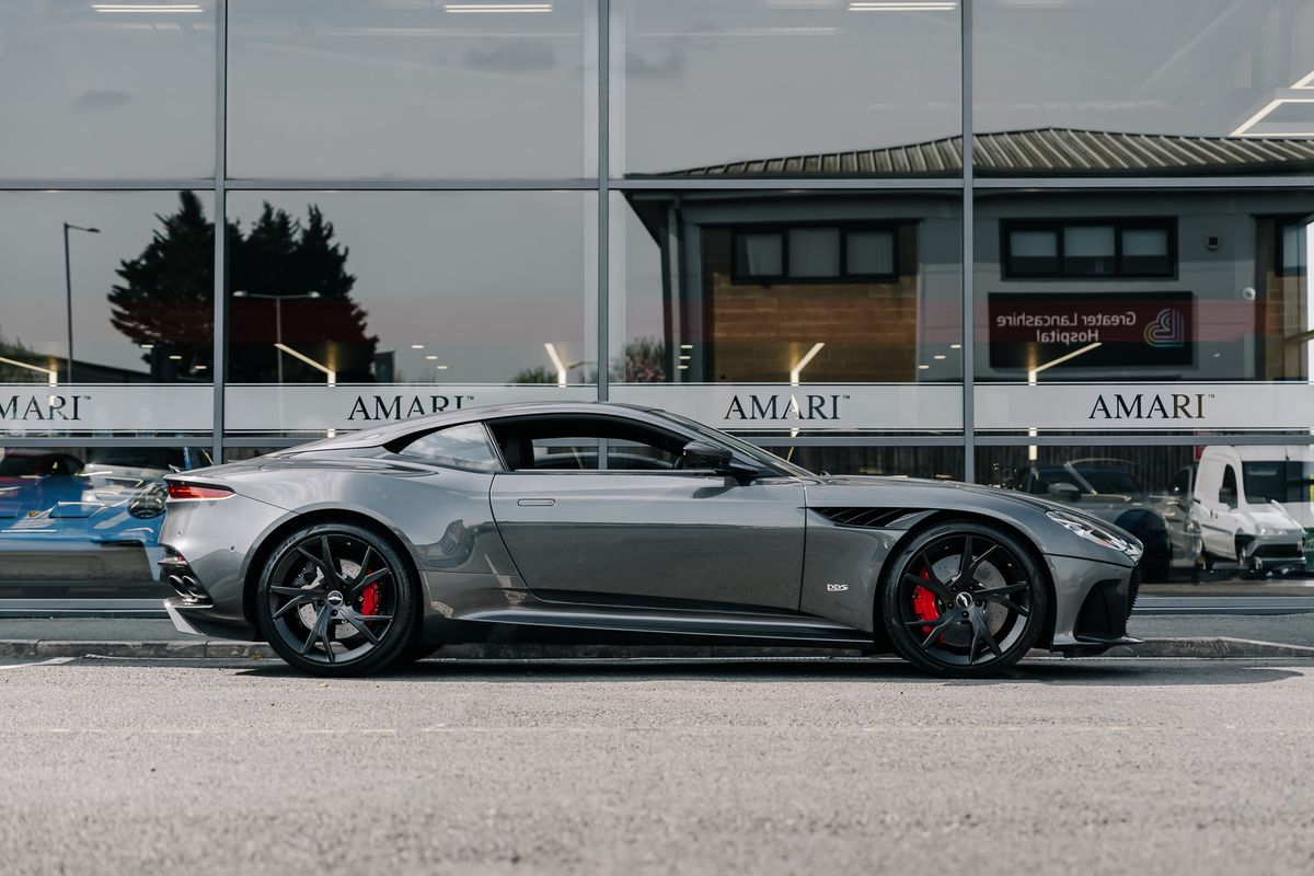 Aston Martin DBS Superleggera