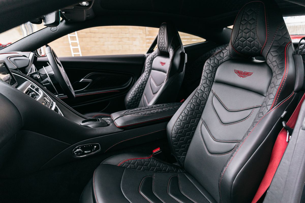 Aston Martin DBS Superleggera