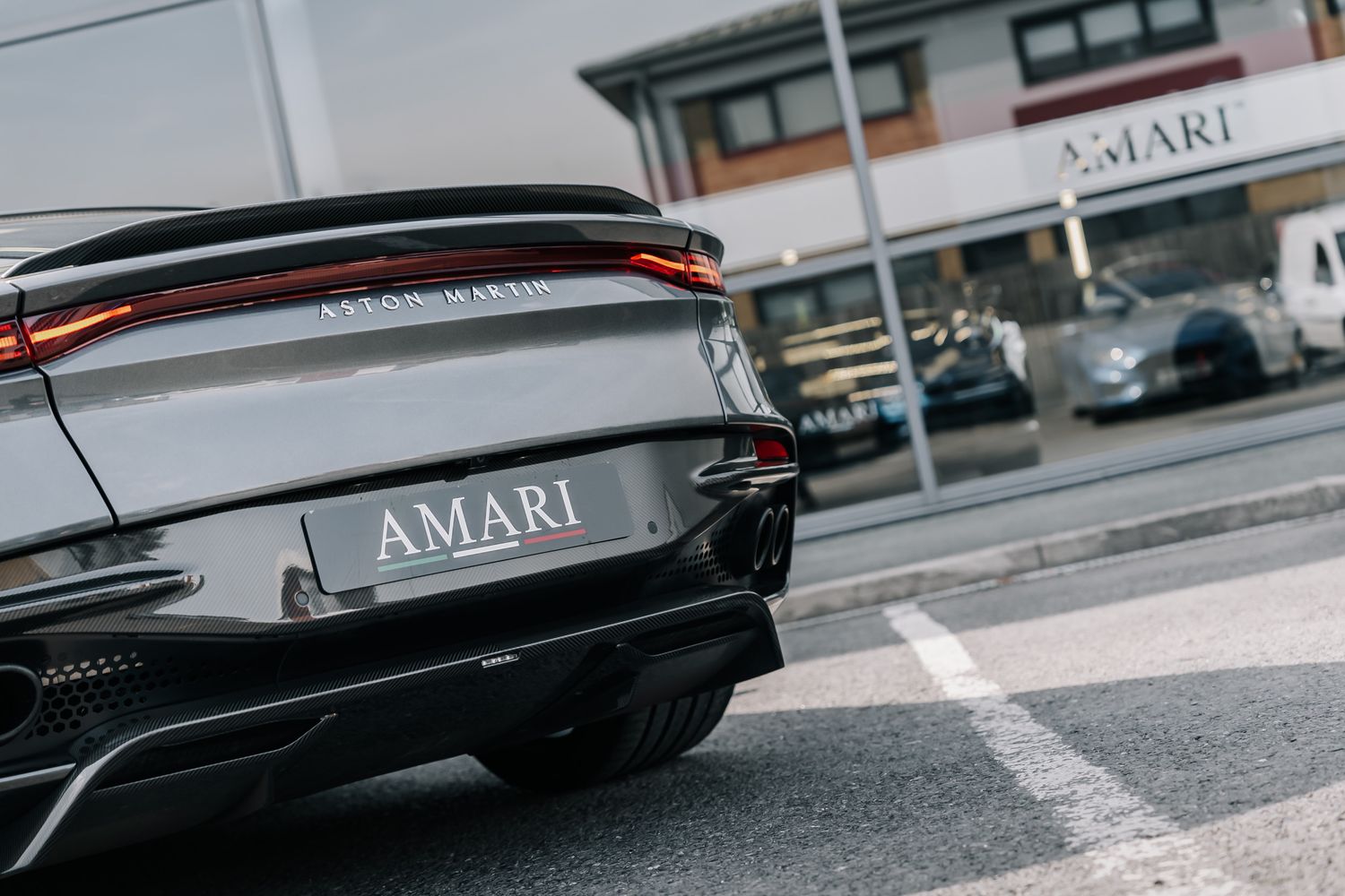 Aston Martin DBS Superleggera