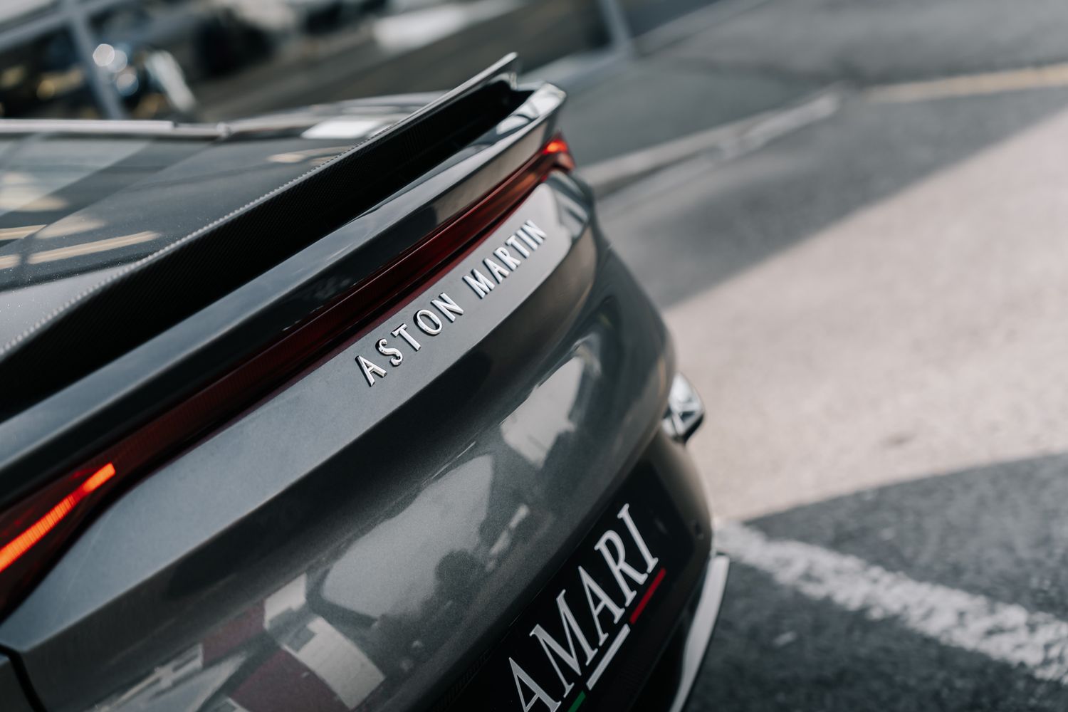 Aston Martin DBS Superleggera