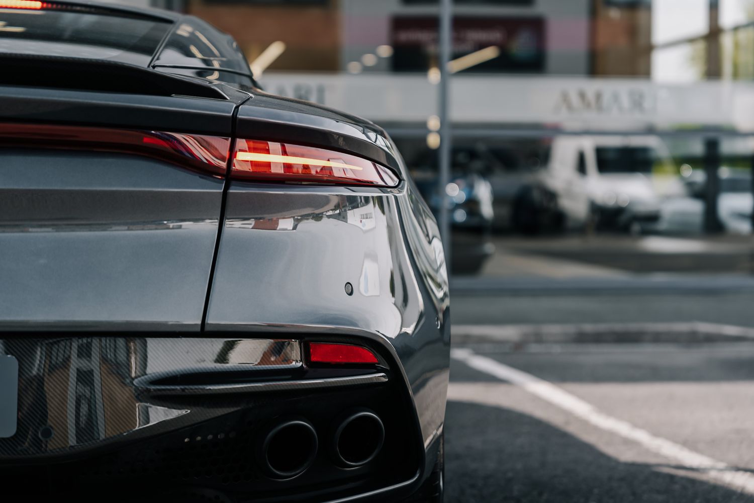 Aston Martin DBS Superleggera