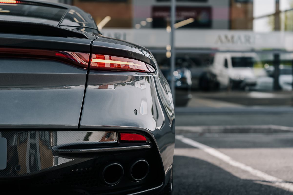Aston Martin DBS Superleggera
