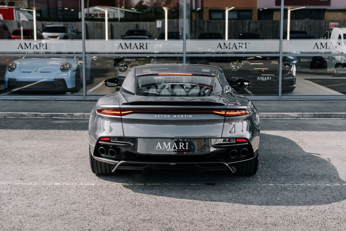 Aston Martin DBS Superleggera