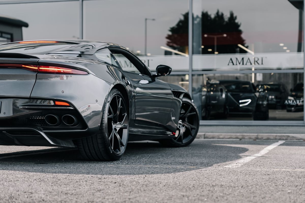 Aston Martin DBS Superleggera