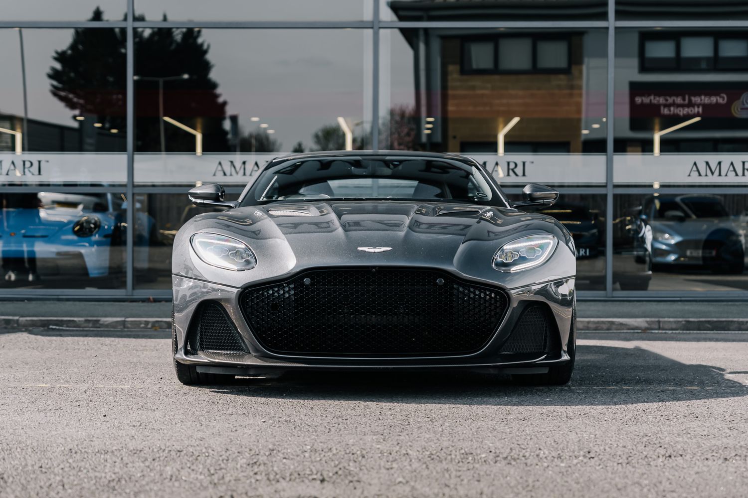 Aston Martin DBS Superleggera