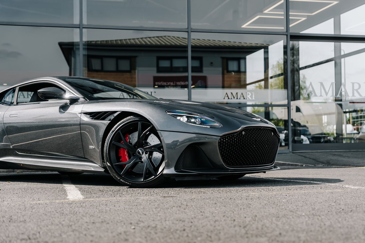 Aston Martin DBS Superleggera