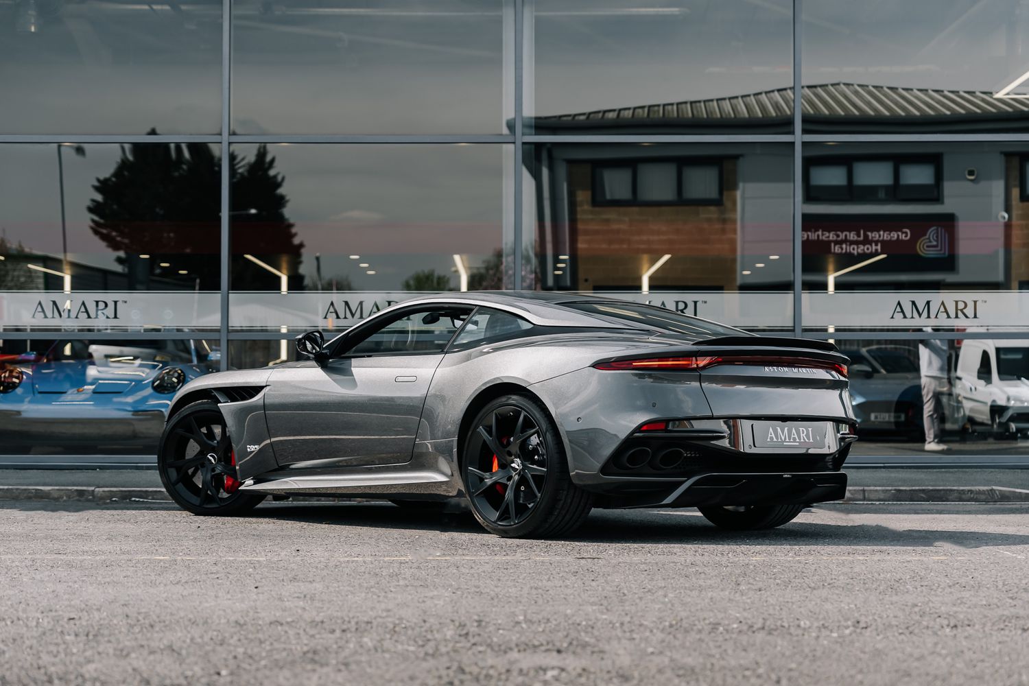 Aston Martin DBS Superleggera