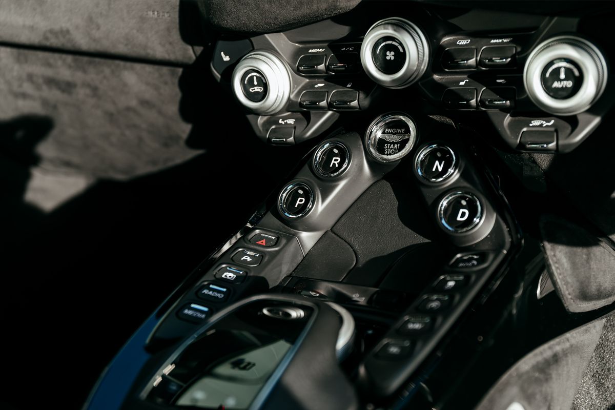 Aston Martin Vantage 4.0 V8 3Dr Automatic