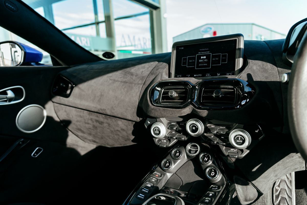 Aston Martin Vantage 4.0 V8 3Dr Automatic