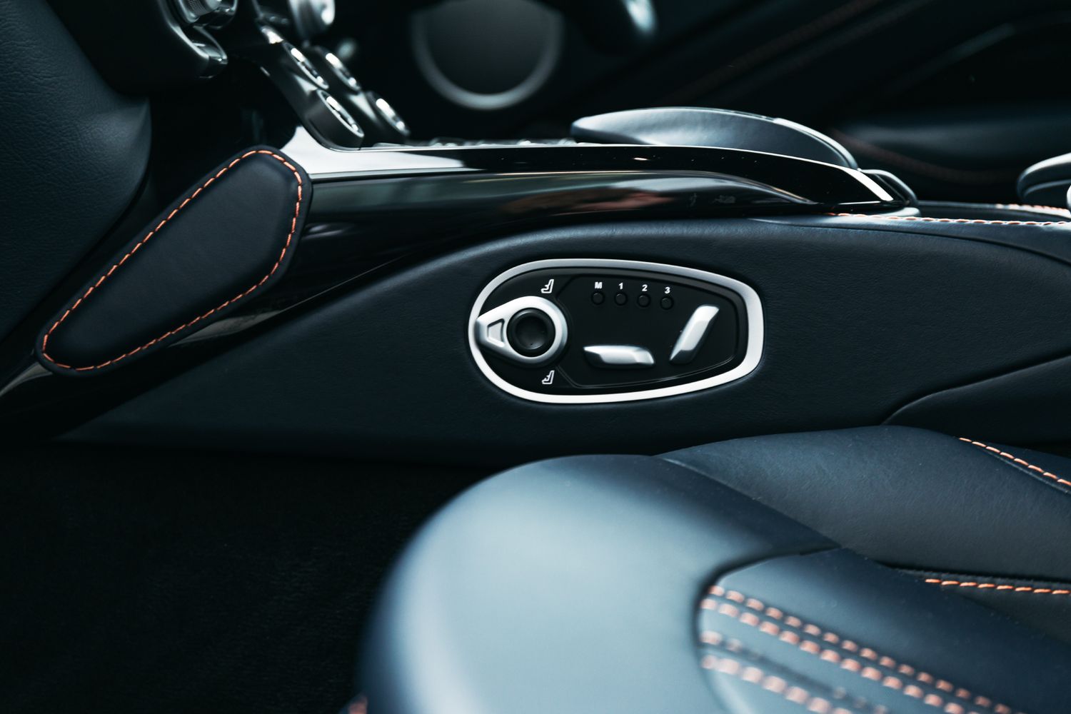Aston Martin Vantage 4.0 V8 3Dr Automatic