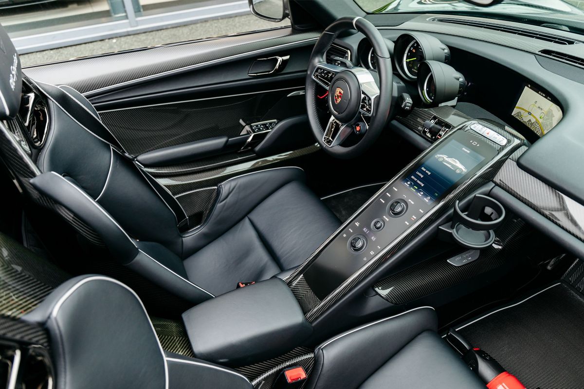 Porsche 918 Spyder 4.6 Spyder PDK 2Dr Semi Automatic