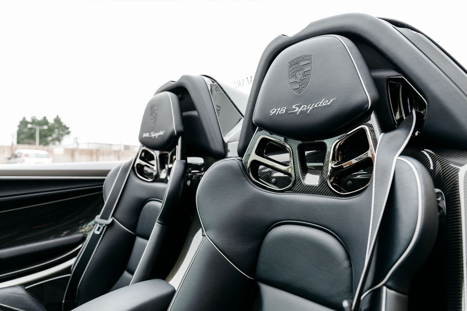 Porsche 918 Spyder 4.6 Spyder PDK 2Dr Semi Automatic