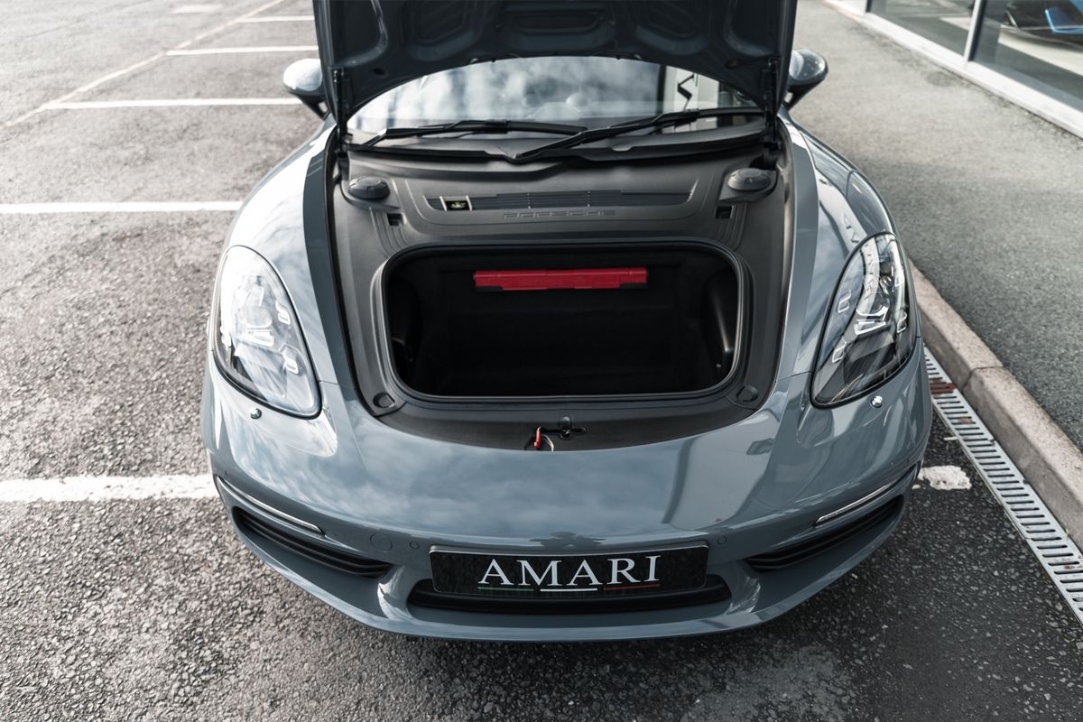 Porsche Cayman 718 2.0