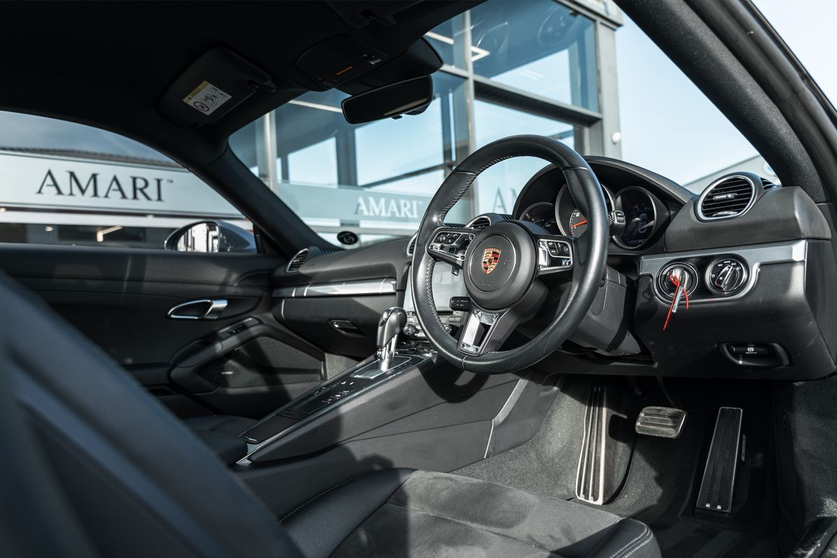 Porsche Cayman 718 2.0
