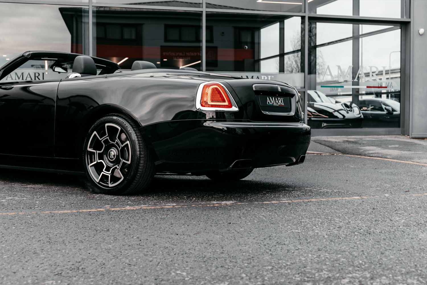 Rolls-Royce Dawn Convertible 6.6 V12 Black Badge