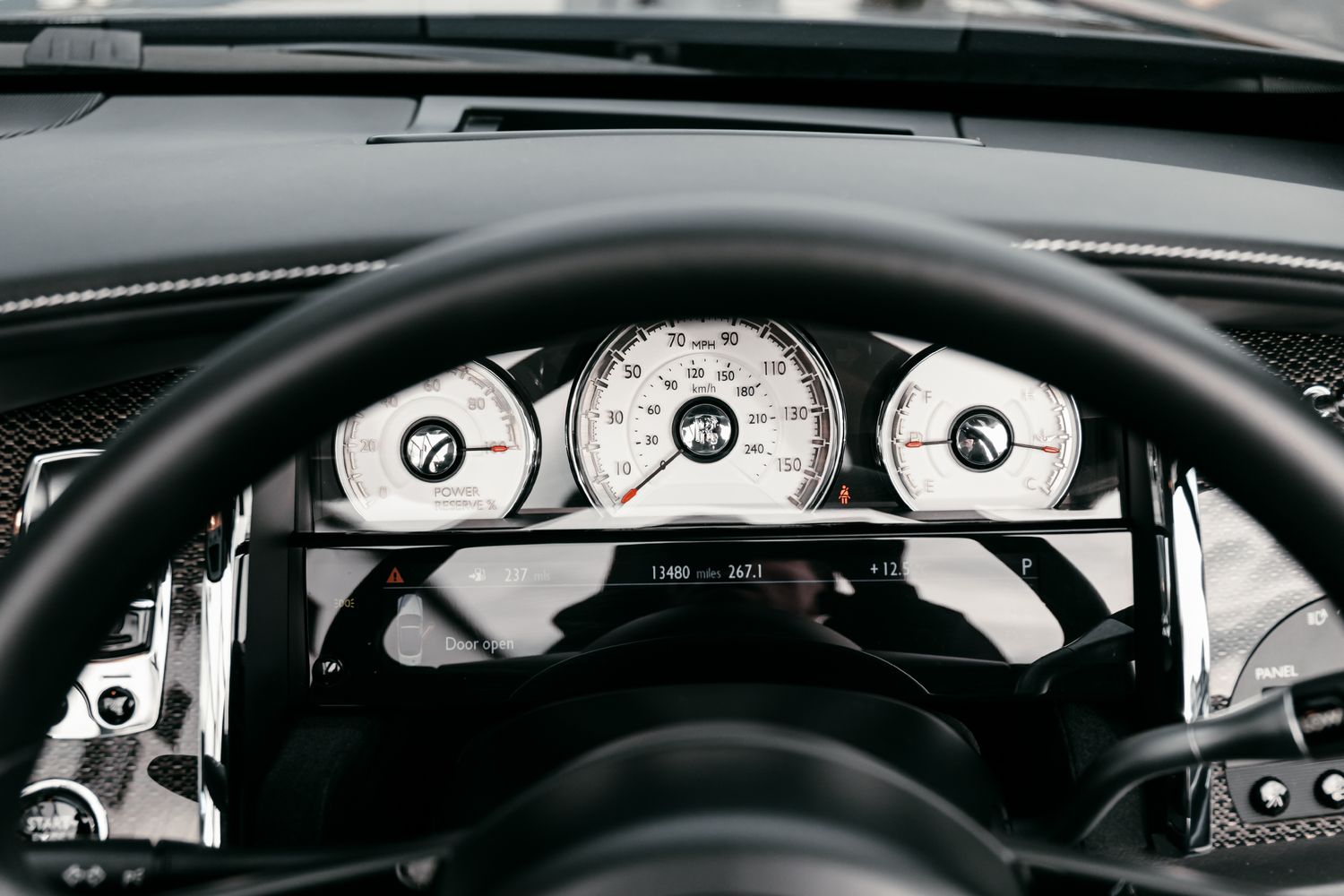 Rolls-Royce Dawn Convertible 6.6 V12 Black Badge