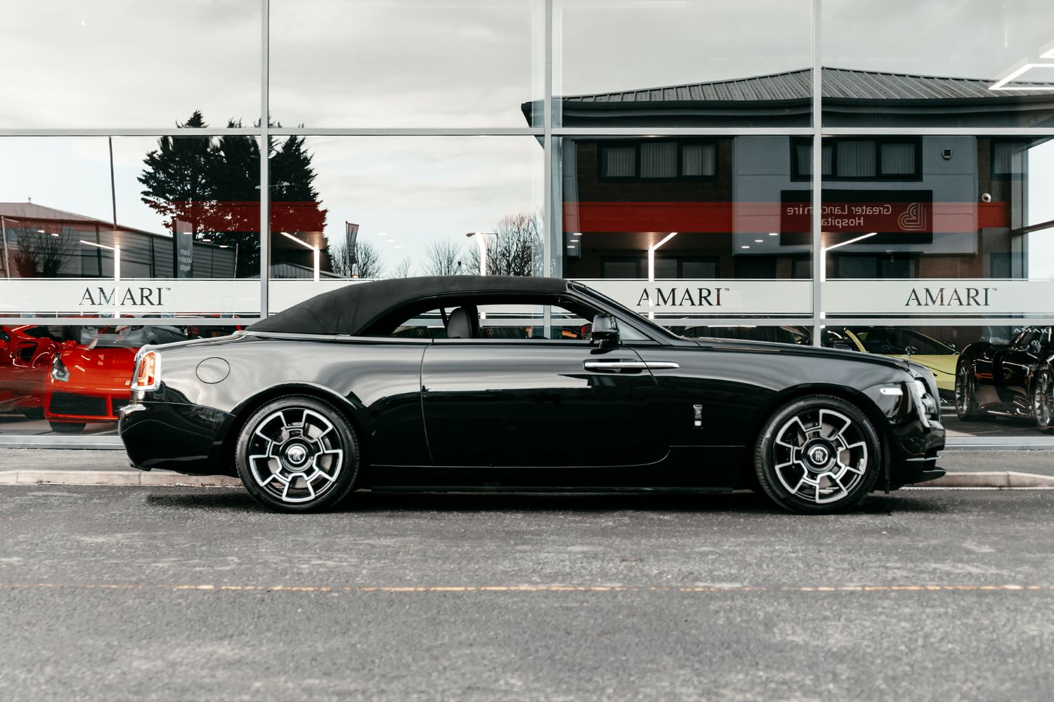 Rolls-Royce Dawn Convertible 6.6 V12 Black Badge