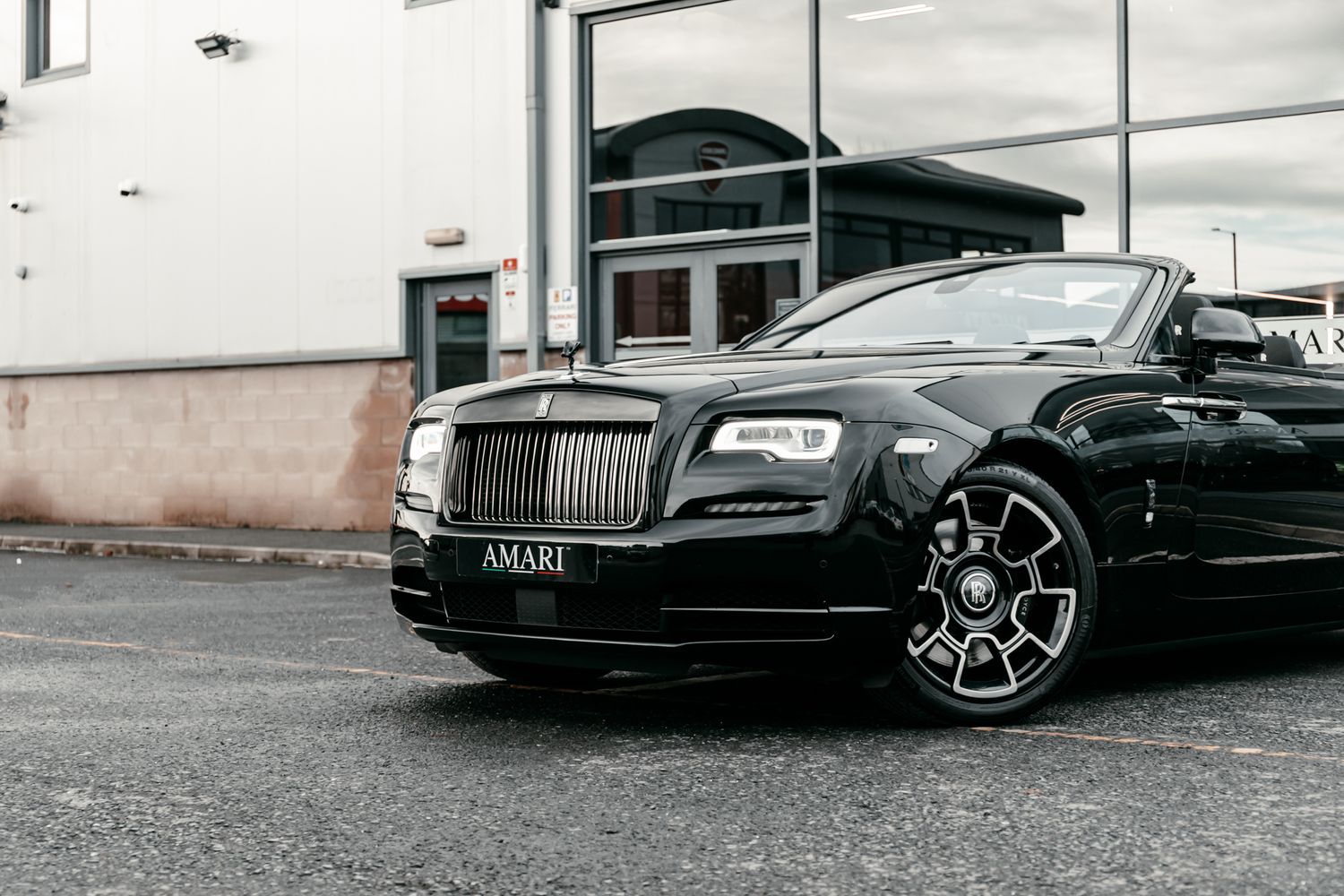 Rolls-Royce Dawn Convertible 6.6 V12 Black Badge