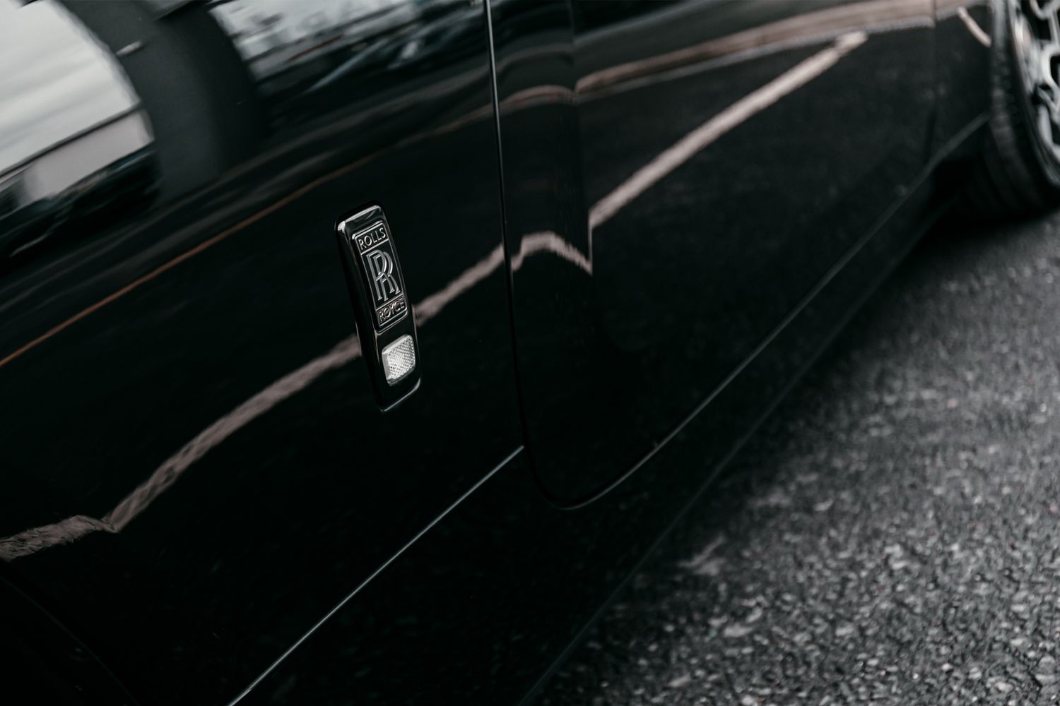 Rolls-Royce Dawn Convertible 6.6 V12 Black Badge