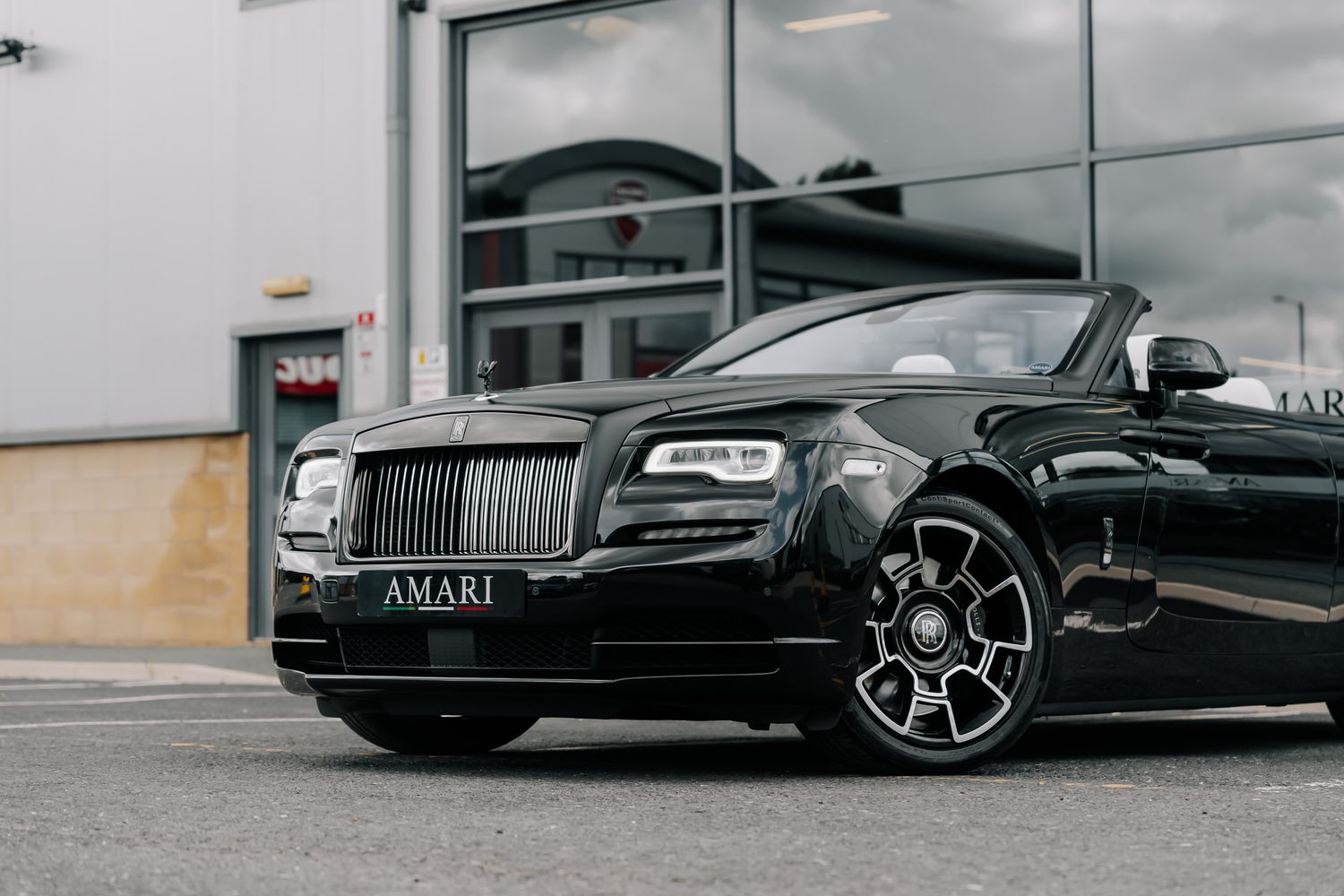 Rolls Royce Dawn Black Badge 6.6 V12 2Dr Automatic