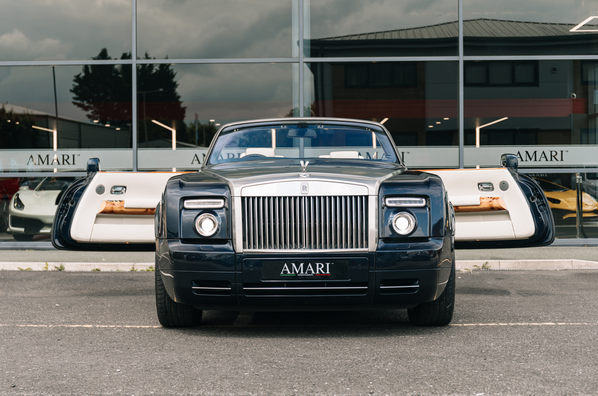 Rolls Royce Phantom Drophead  2017  GCC  Perfect Condition  67L V12   dubizzle