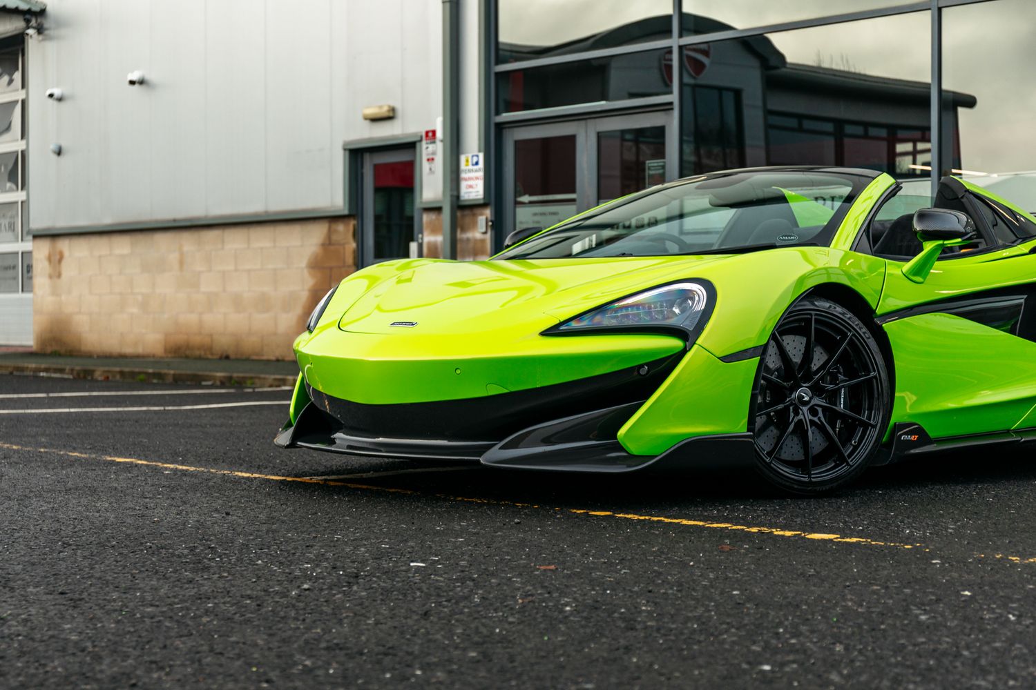 McLaren 600LT Convertible 3.8 V8 Ssg 2Dr Semi Automatic
