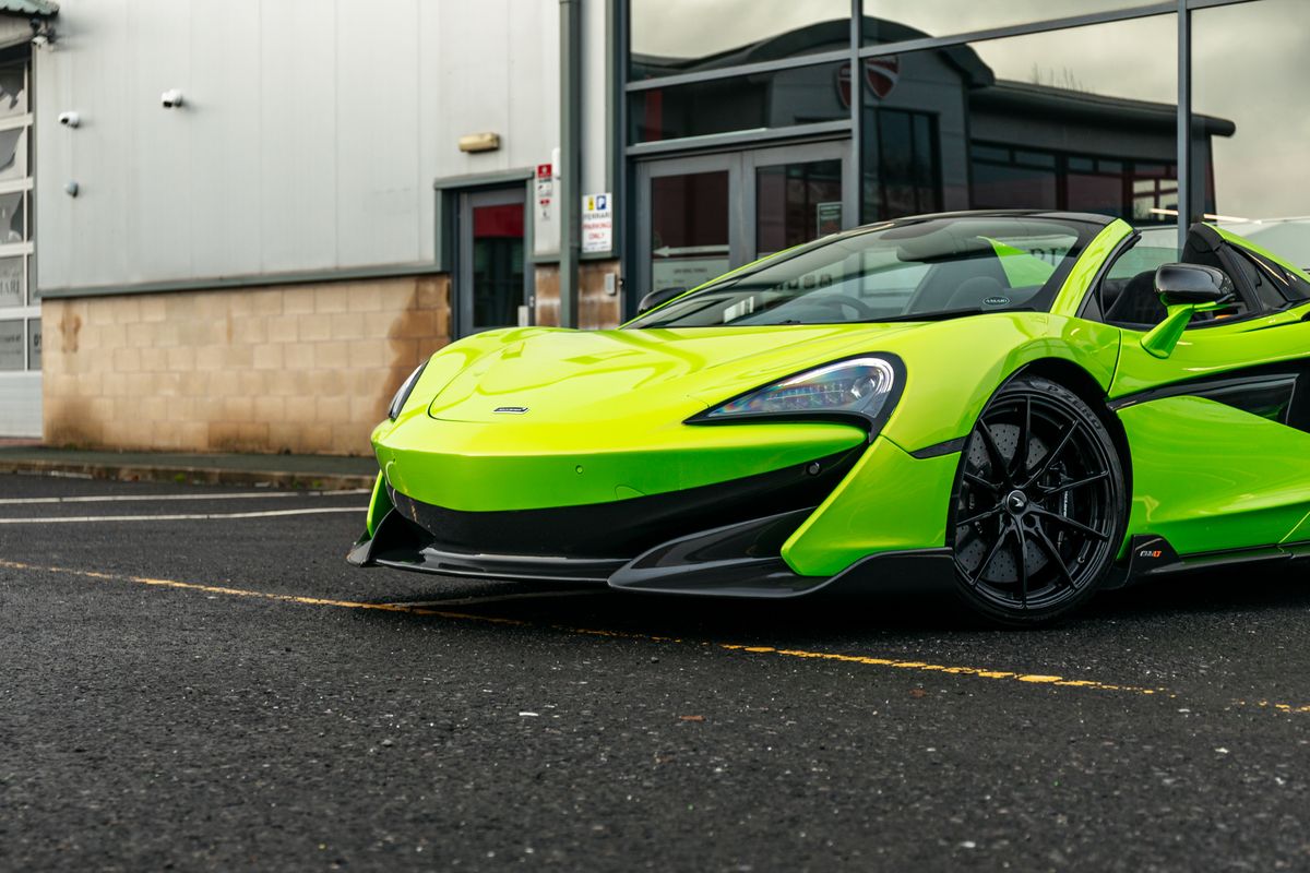McLaren 600LT Convertible 3.8 V8 Ssg 2Dr Semi Automatic