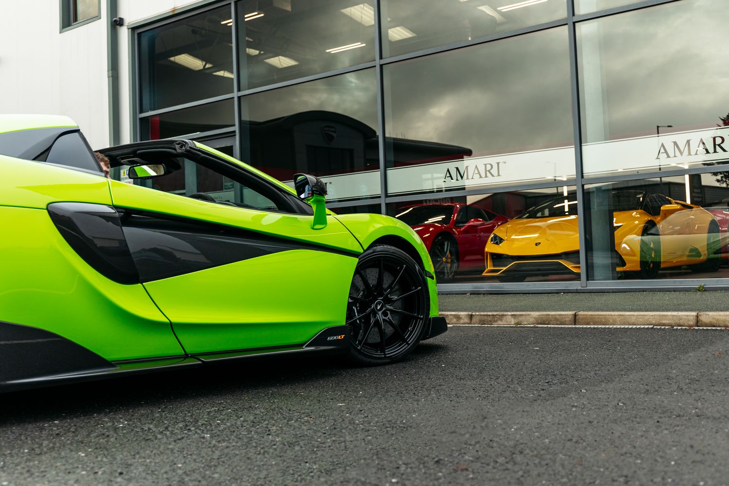 McLaren 600LT Convertible 3.8 V8 Ssg 2Dr Semi Automatic