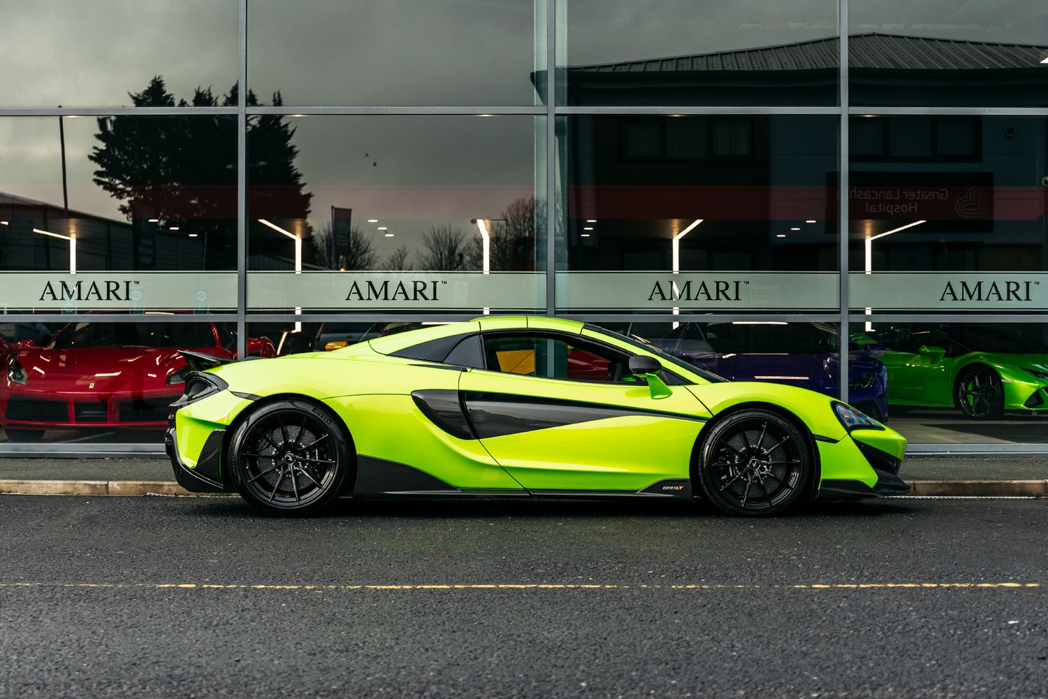 McLaren 600LT Convertible 3.8 V8 Ssg 2Dr Semi Automatic