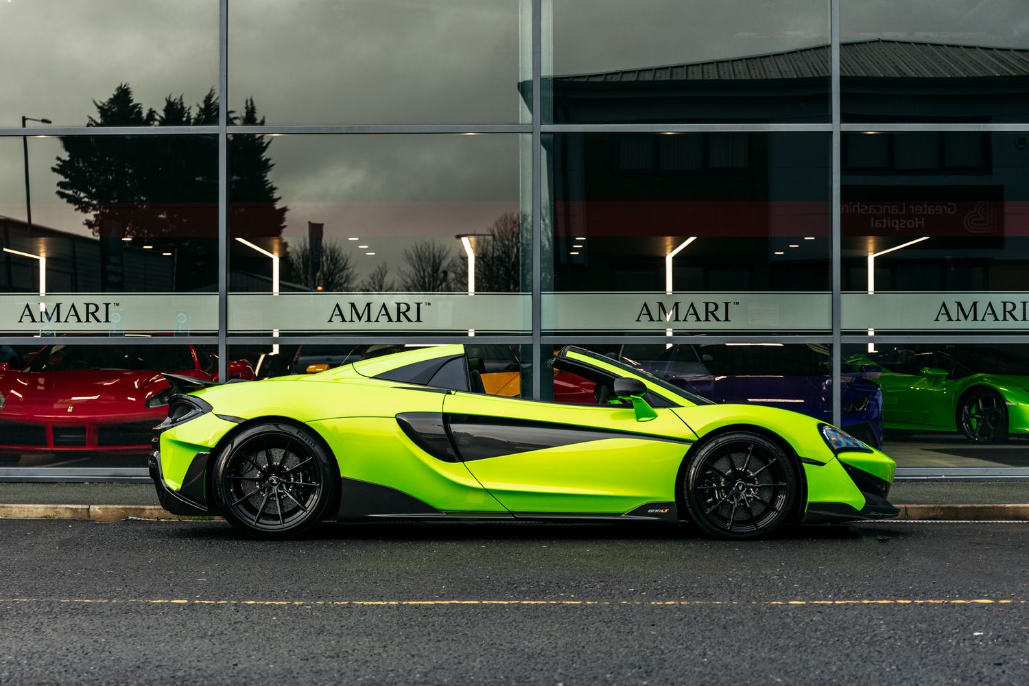 McLaren 600LT Convertible 3.8 V8 Ssg 2Dr Semi Automatic