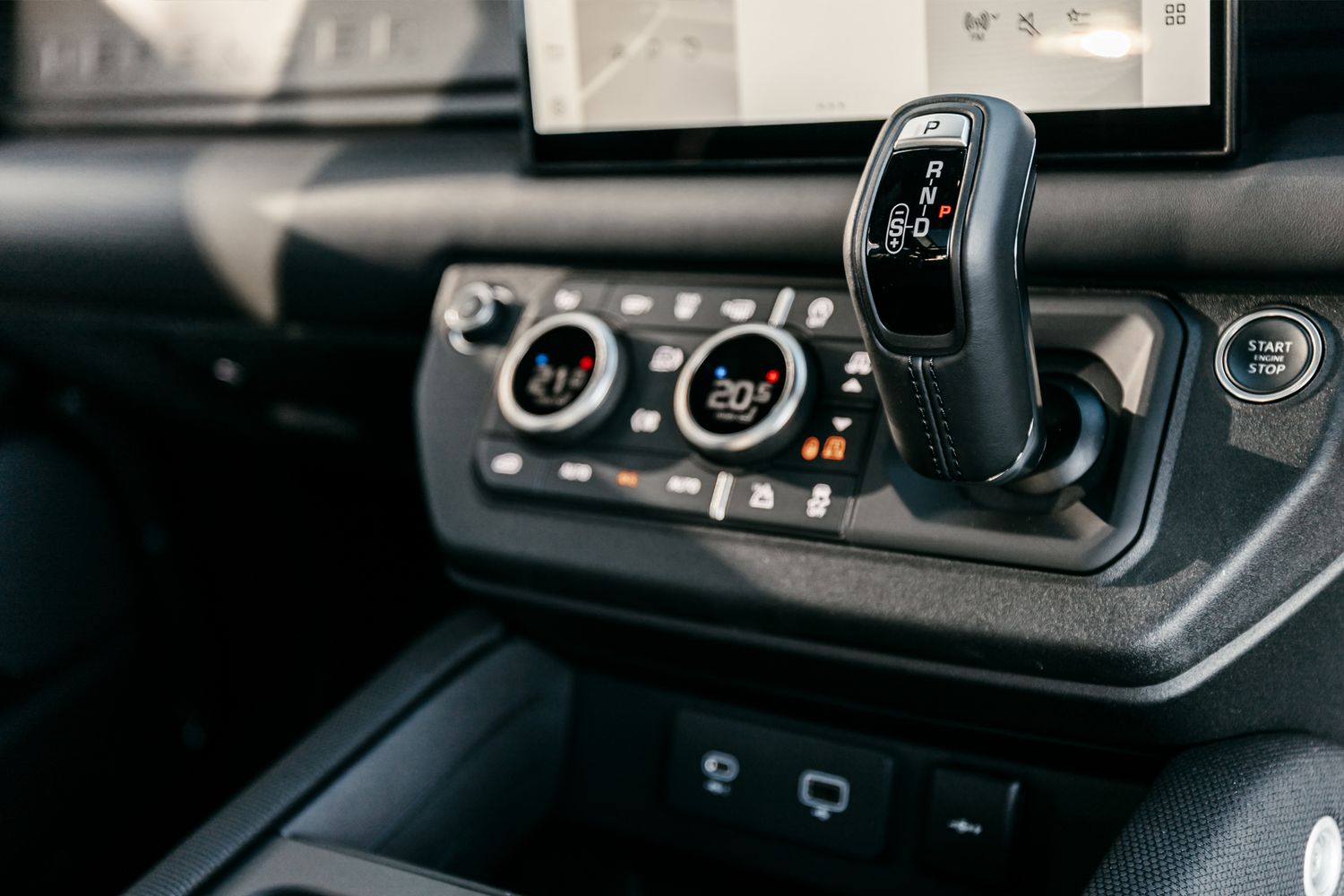 Land Rover Defender V8 Carpathian Edition Estate 5.0 V8 Carpathian Edition 3Dr Automatic