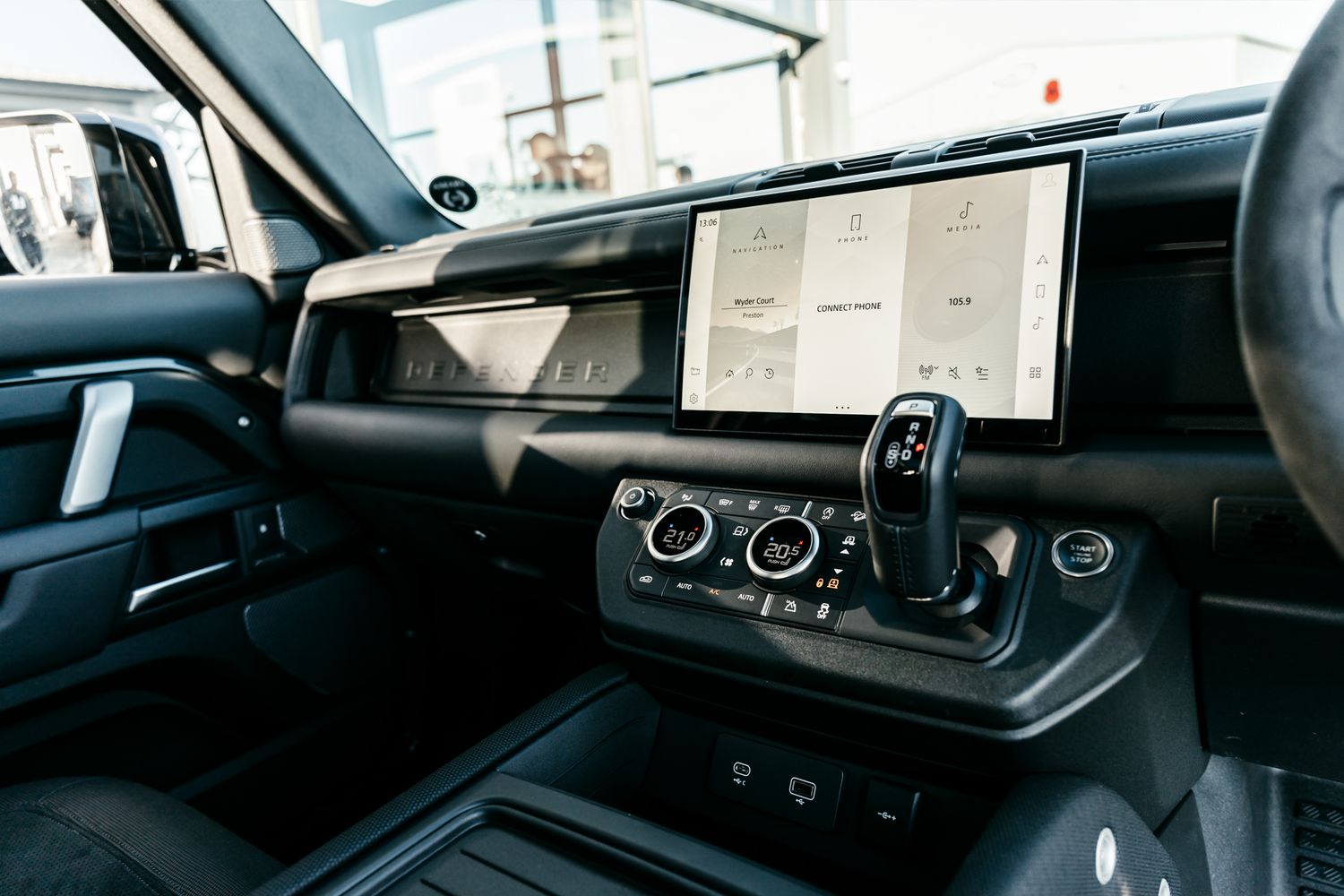 Land Rover Defender V8 Carpathian Edition Estate 5.0 V8 Carpathian Edition 3Dr Automatic