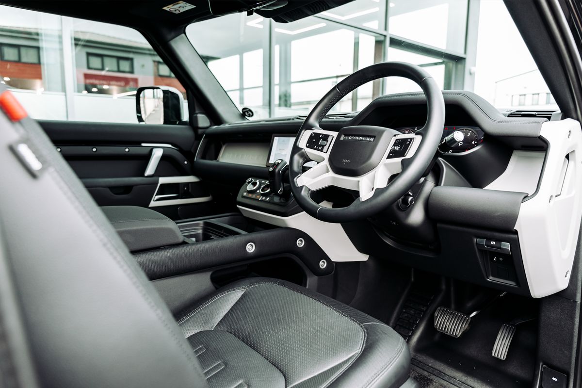 Land Rover Defender 90 D250 Se 3Dr Automatic