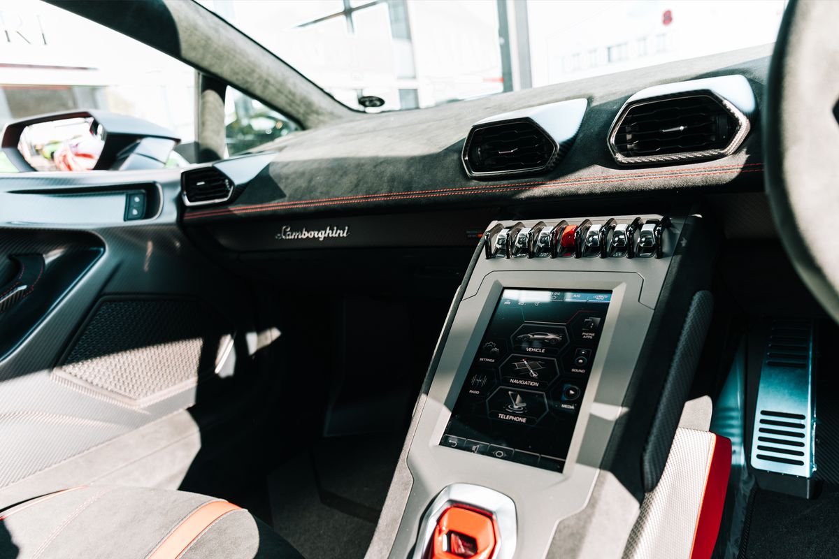 Lamborghini Huracan STO