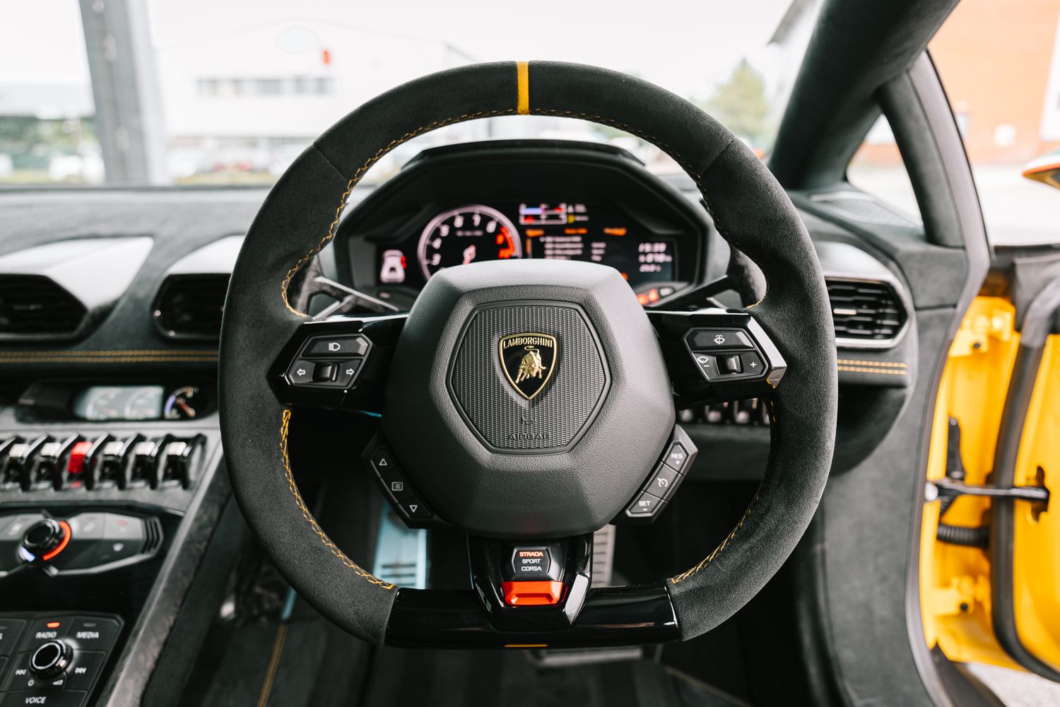 Lamborghini Huracan Coupe 5.2 Lp 640-4 Performante 2Dr Semi Automatic