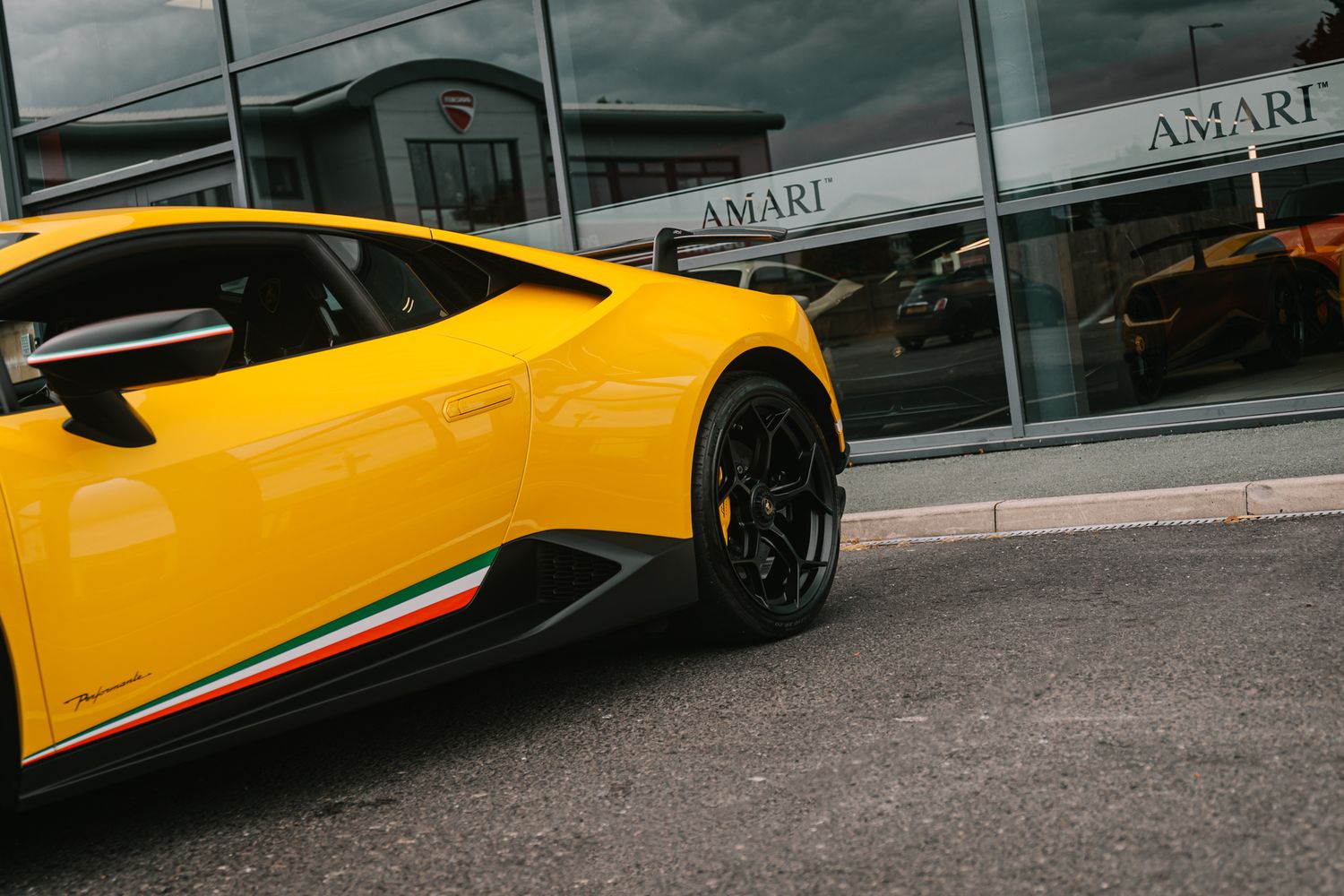 Lamborghini Huracan Coupe 5.2 Lp 640-4 Performante 2Dr Semi Automatic