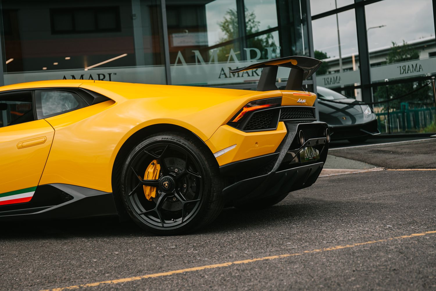 Lamborghini Huracan Coupe 5.2 Lp 640-4 Performante 2Dr Semi Automatic