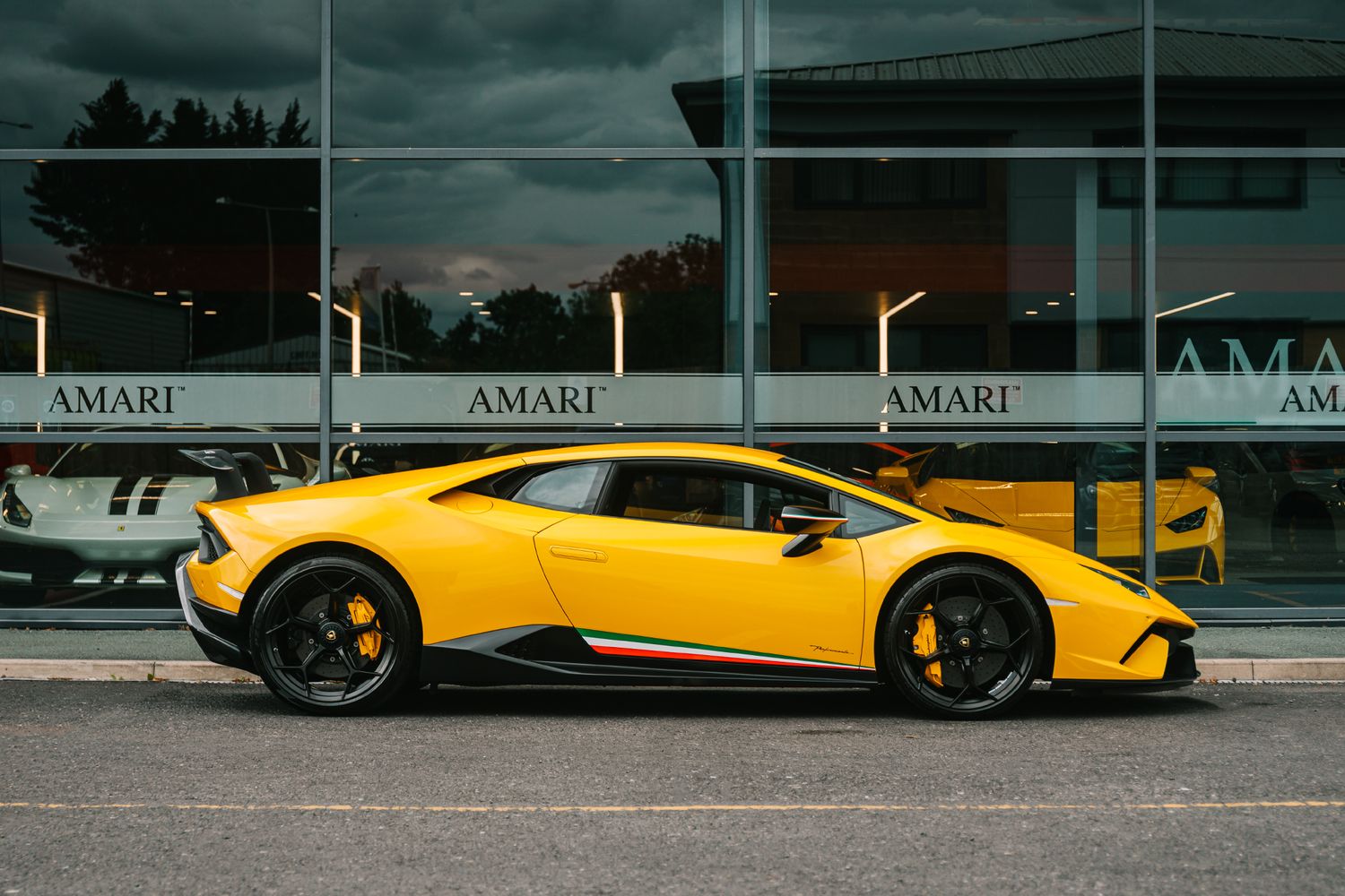 Lamborghini Huracan Coupe 5.2 Lp 640-4 Performante 2Dr Semi Automatic