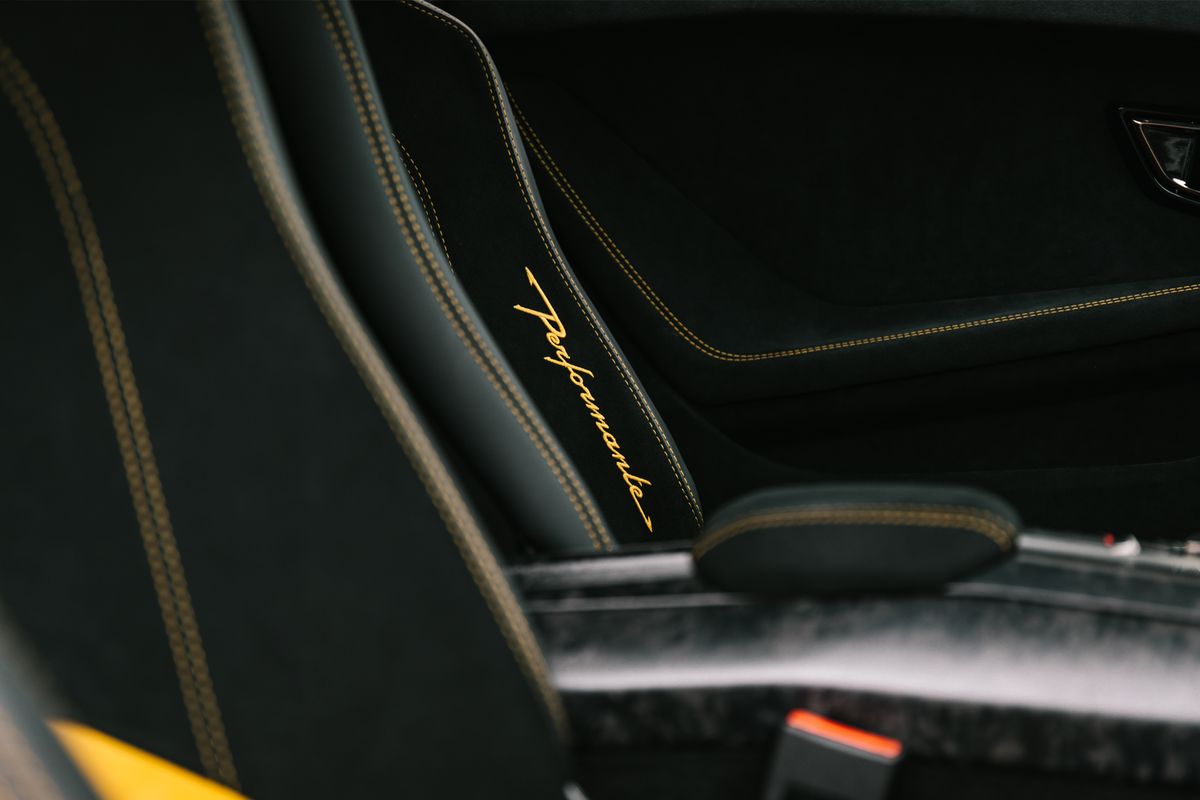 Lamborghini Huracan Coupe 5.2 Lp 640-4 Performante 2Dr Semi Automatic