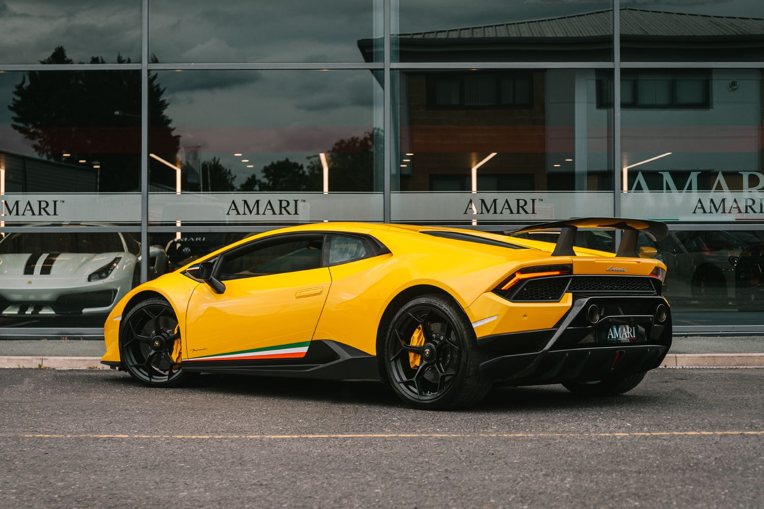 Lamborghini Huracan Coupe 5.2 Lp 640-4 Performante 2Dr Semi Automatic