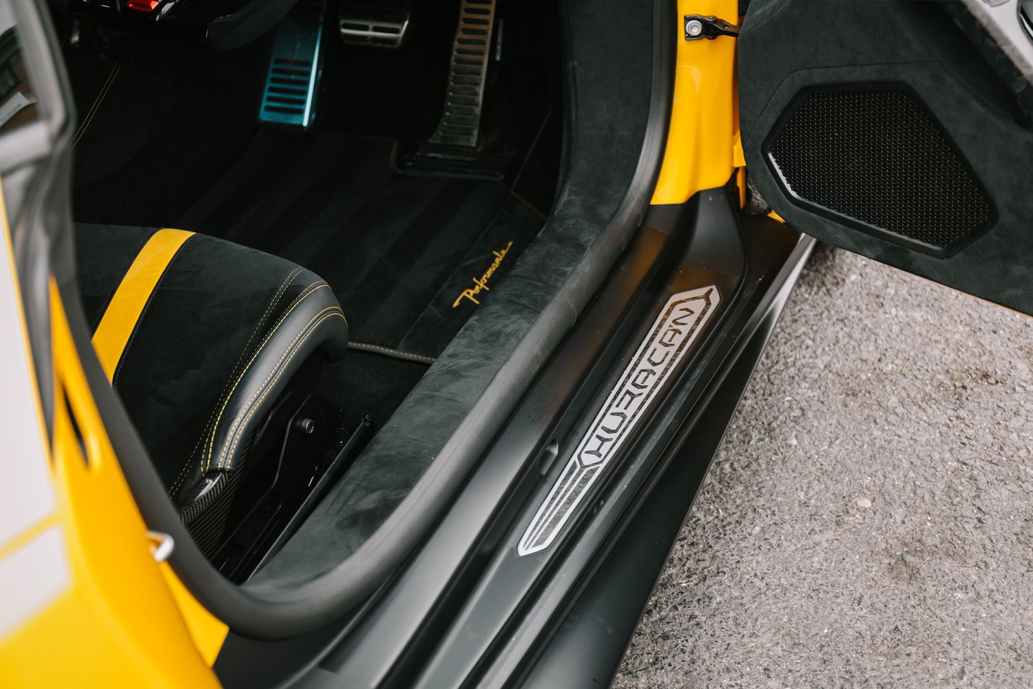 Lamborghini Huracan Coupe 5.2 Lp 640-4 Performante 2Dr Semi Automatic