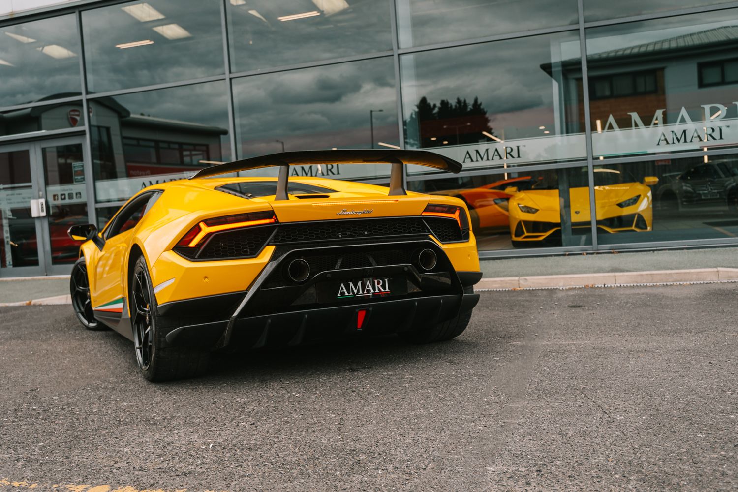 Lamborghini Huracan Coupe 5.2 Lp 640-4 Performante 2Dr Semi Automatic