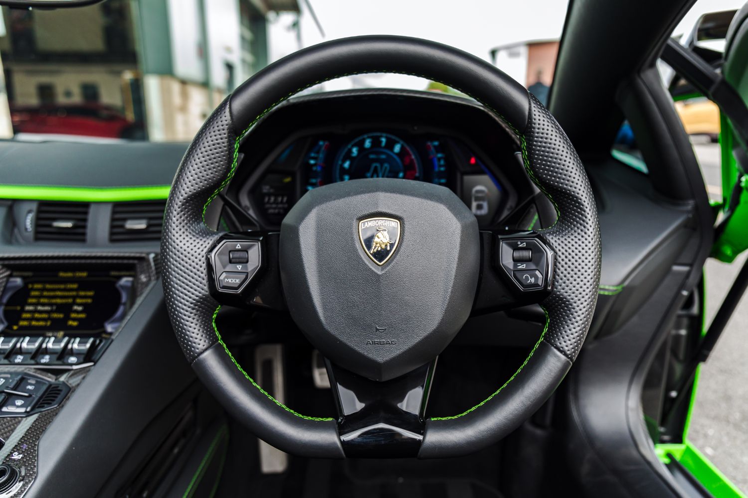 Lamborghini Aventador S Roadster 6.5 LP 740-4 S Roadster
